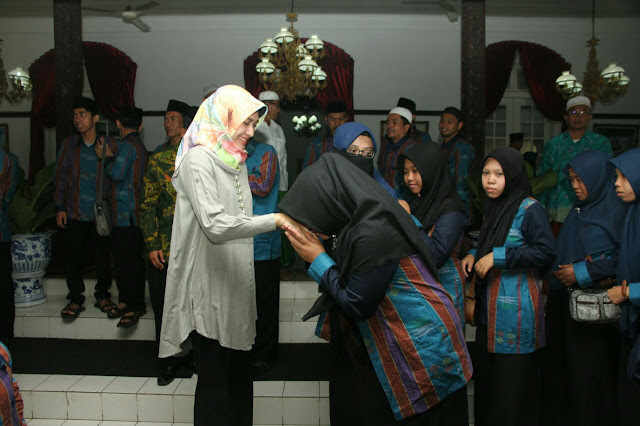 kafilah MTQ ini akan mengikuti Lomba MTQ Tingkat Provinsi Jawa Timur ke-XXVII Tahun 2017 http://ift.tt/1uCIUps