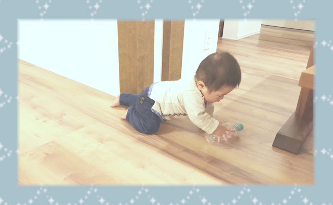 マジ こんなスタイルで進めるの 面白かわいい赤ちゃんの ハイハイ 集 ベビーカレンダー