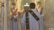 A Syriac priest conducts a service inside Mor Gabriel monastery (Photo: DW Copyright)