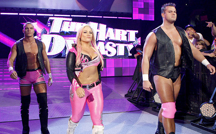http://ecwfrenchtribute.free.fr/HTLM/Photos/D/DH_Smith/Hart_Dynasty_03.jpg