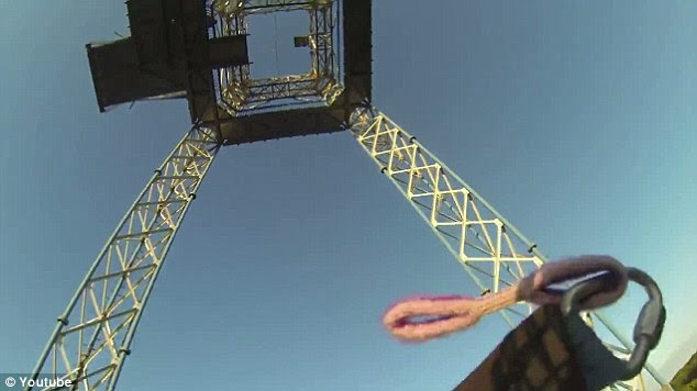 It's a long way down from here, but not long to go: The speed of descent is clearly visible