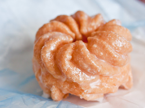 French cruller