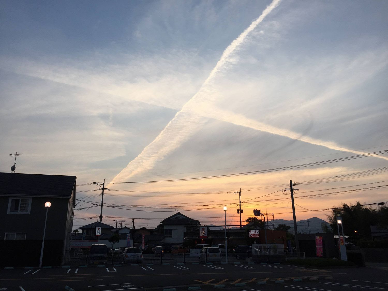 気象庁・気象研究所研究官「地震雲は幽霊みたいなもので科学 ...