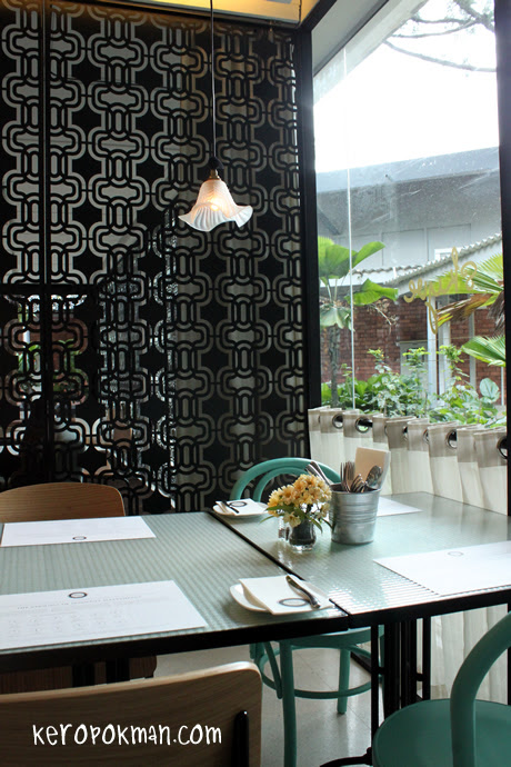 Skyve Elementary Bistro and Bar