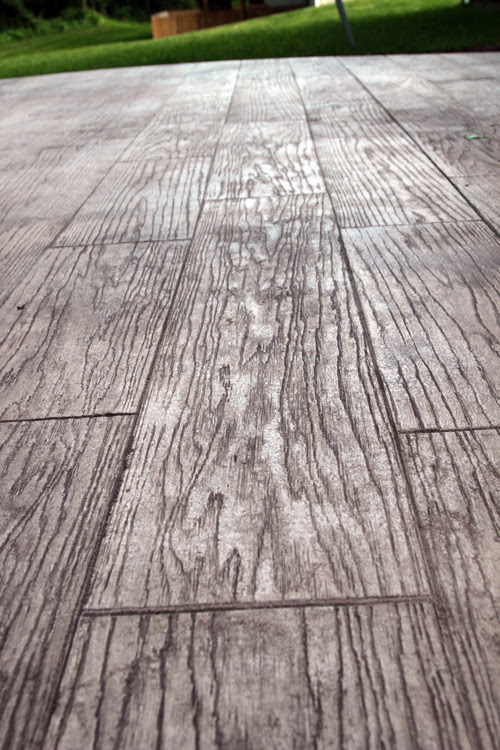 Wood grain concrete stamp