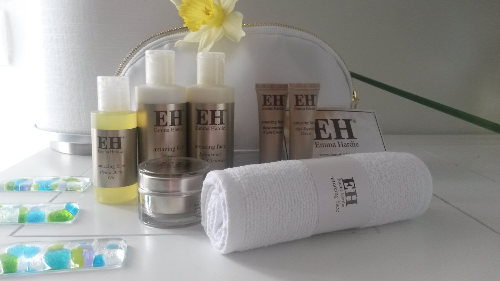 Emma Hardie Luxury Superskin Face &amp; Body Hamper !
