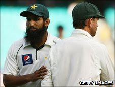 Mohammad Yousuf and Australia captain Ricky Ponting