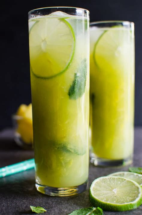 alcoholic pineapple mojito    eat
