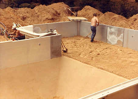 How Do They Build a Swimming Pool, Building an Inground Swimming ...