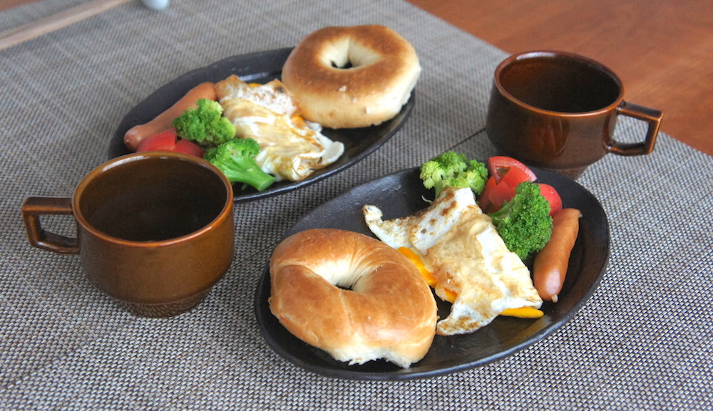 Okストアのベーグルと和食器でワンプレート朝ごはん Around Our Table