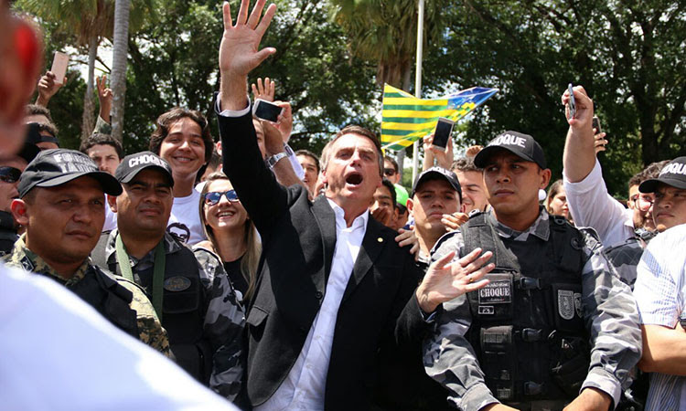 Bolsonaro quer mais impunidade às PMs que matam todo dia o 