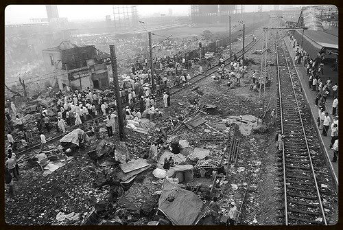 Fire At The Garib Nagar Slums Bandra East by firoze shakir photographerno1