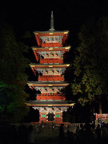 東照宮五重塔のライトアップ