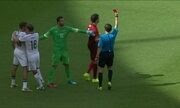 Cartão vermelho! Pepe se desentende com Mueller e acaba expulso aos 36 do 1º tempo