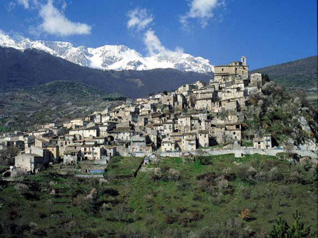 Secinaro  Parco Naturale Regionale Sirente Velino
