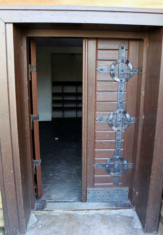 Стилизованная дверь Стилизованная дверь