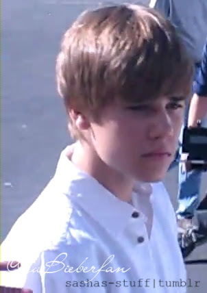 facebook justin bieber emoticon. Justin Bieber Fail.