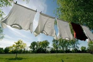 perierga.gr - Απορρυπαντικό κάνει τα ρούχα "καθαριστές" της ρύπανσης!