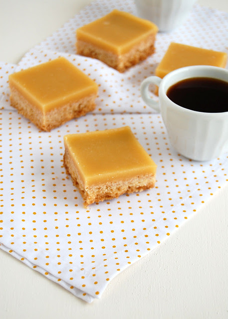 Ginger crunch bars / Barrinhas crocantes de gengibre