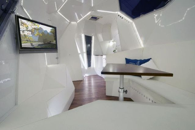 Customized Caravan (8 pics)