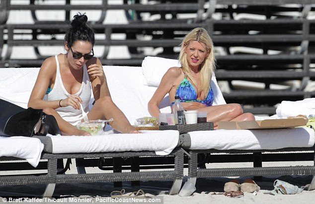English: Tara Reid Blue Bikini Miami