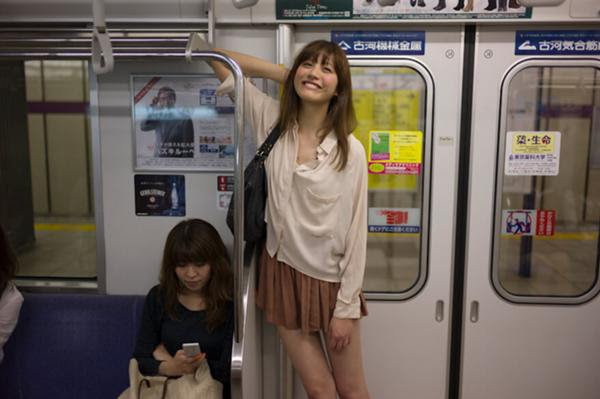 185センチ級女型の美人 電車へのボケ ボケて Bokete