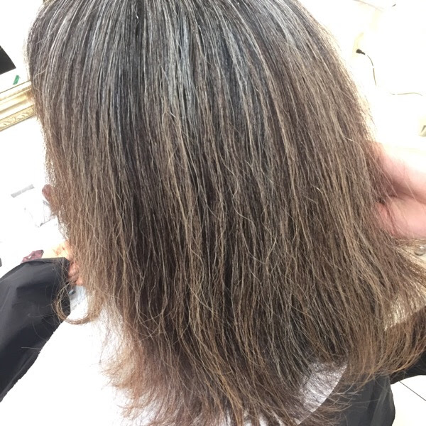 白髪染めでアッシュに染める注意点まとめ おすすめ市販白髪染めも