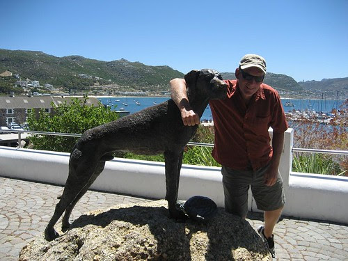dog statue and Peter