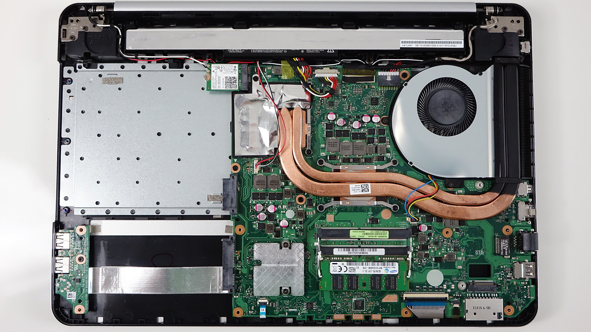 Inside ASUS N552VX â