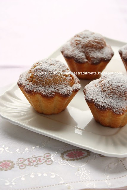 Tortine di ricotta e annona