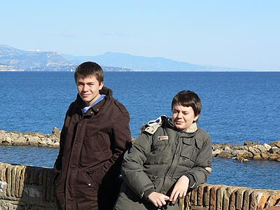 paul et clem sur les remparts.jpg