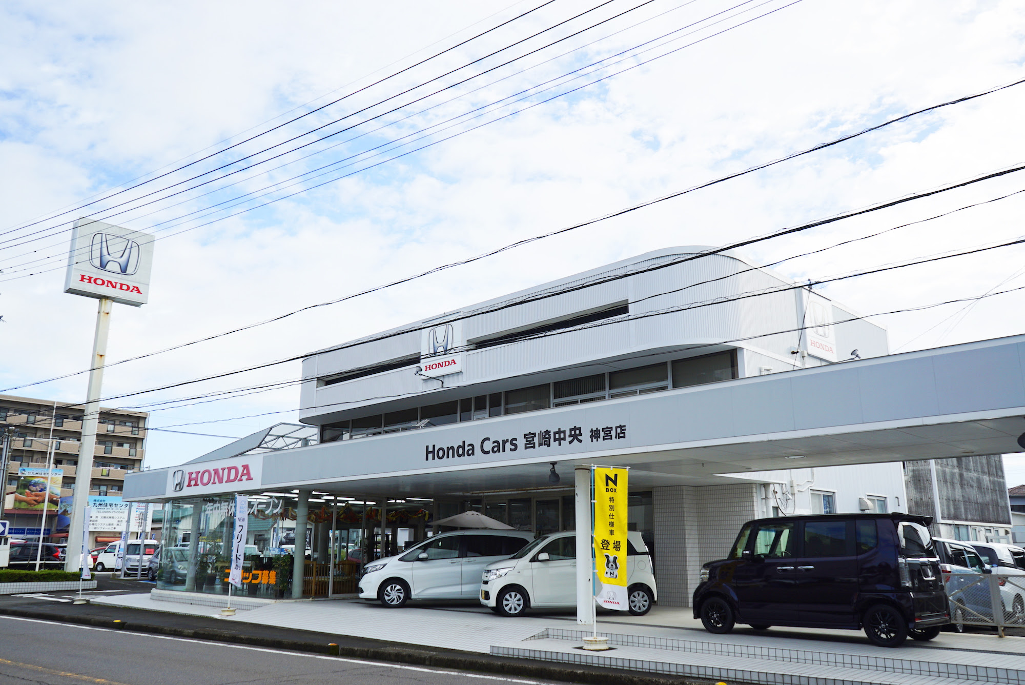 北海道から移住してきた爽やかスマイルサーファー 神宮店の奥山さん Honda Local 宮崎県ホンダカーズブログ