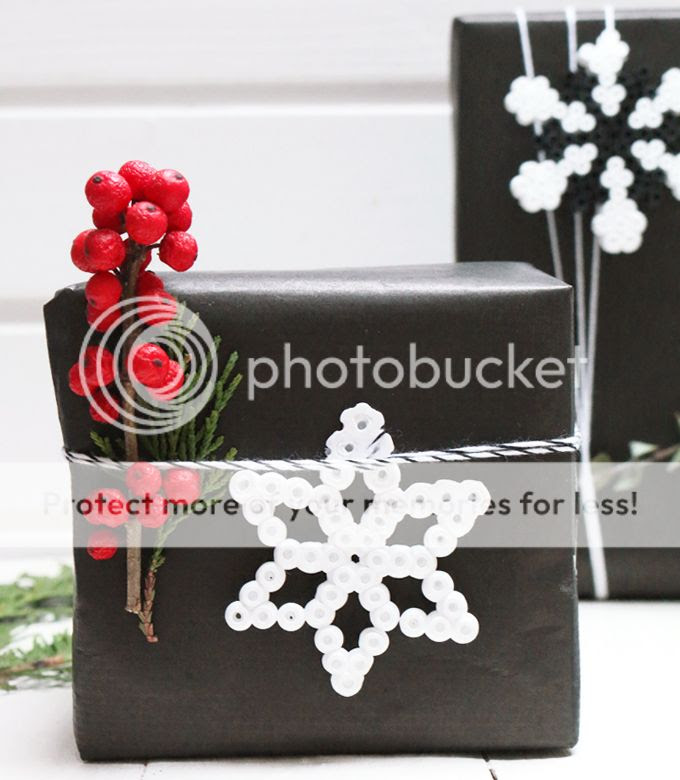 http://i402.photobucket.com/albums/pp103/Sushiina/blackwhite7_zpsqryltmfl.jpg
