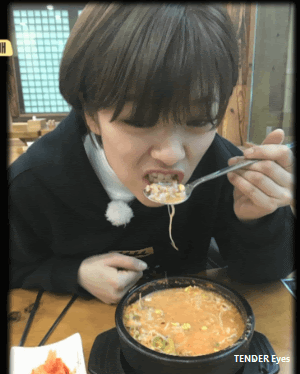 예쁜 얼굴 잘쓰기로 유명한 걸그룹 멤버 | 인스티즈