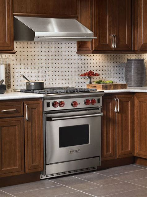 For a premium look, choose select kitchenaid® vent hoods with a black stainless steel finish. Wolf R304 30 Inch Pro-Style Gas Range with 4 Dual Brass