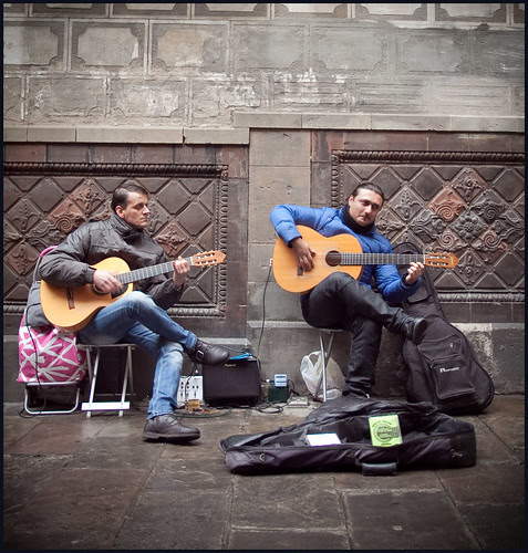 straatmuzikanten by hans van egdom