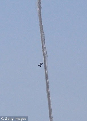 A Syrian warplane crashes in Latakia, near the Turkish border