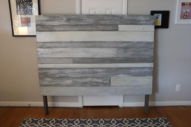 DIY White Grey Pallet Headboard | Pallet Furniture Plans