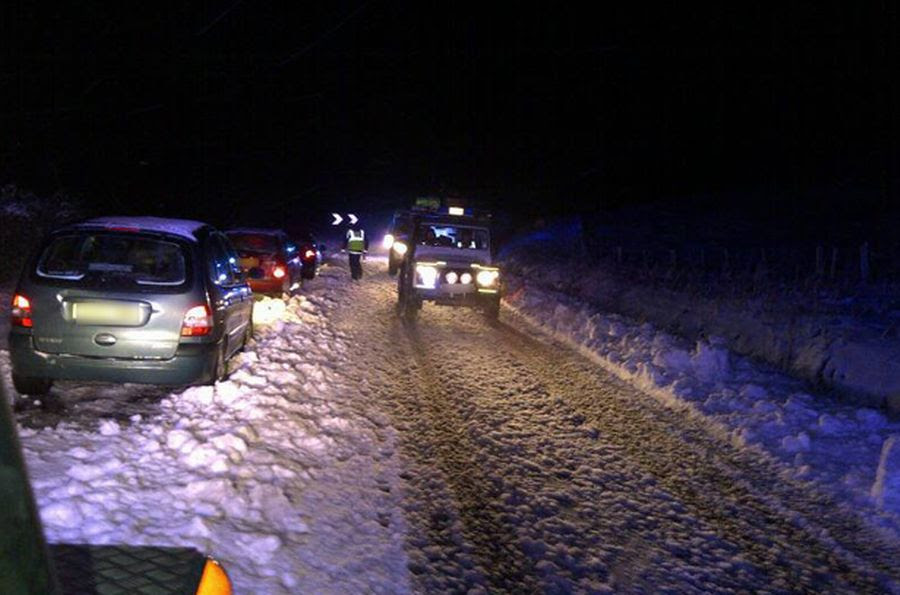 Snow on A68 leaves up to 100 vehicles stranded