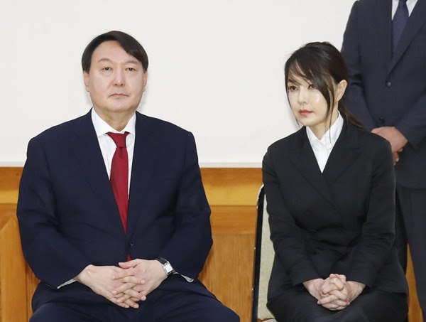 윤석열 부인 김건희 "결혼할 때 남편 통장에 2000만원…결혼 후 ...