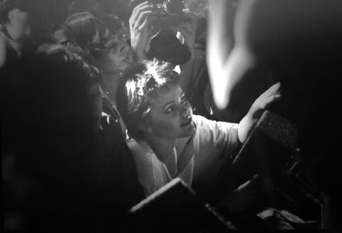 belinda in crowd