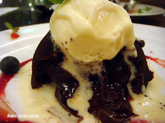 Warm Chocolate Cake