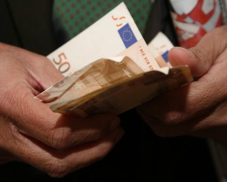Καμία κατάσχεση για μισθούς ως 1.500 ευρώ
