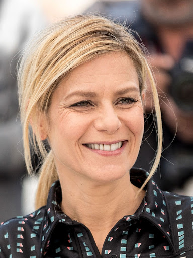 10+ Marina Fois La Tour Montparnasse Infernale Background