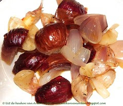 Soep van geroosterde tomaten en gerookte knoflook