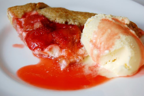 strawberry & rhubarb cheesecake tart 1