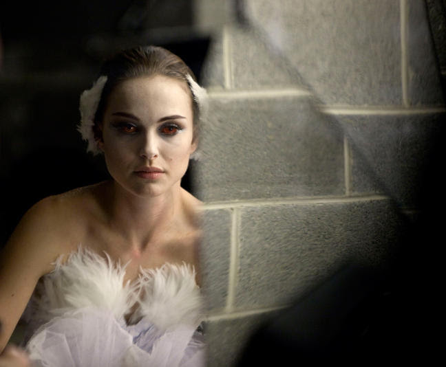 Can't hardly wait:Black Swan » natalie portman-red eyes