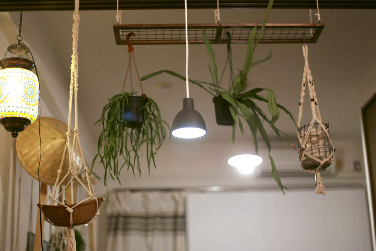 石膏ボードの天井に照明を吊るす方法を紹介します レイサーンブログ 賃貸diy生活