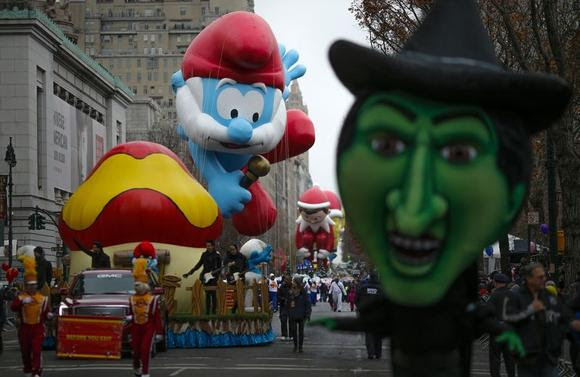 Balloons float down Central Park West during the 88th Macy's Thanksgiving Day Parade in New York November 27, 2014. REUTERS/Eduardo Munoz