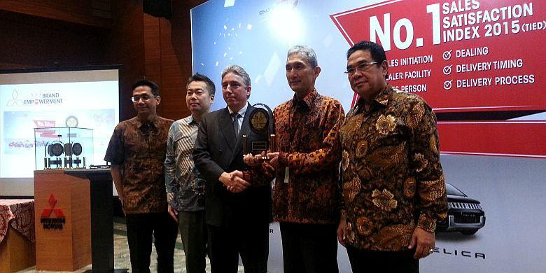 http://assets.kompas.com/data/photo/2015/12/04/1703419KTB-SSI780x390.jpg